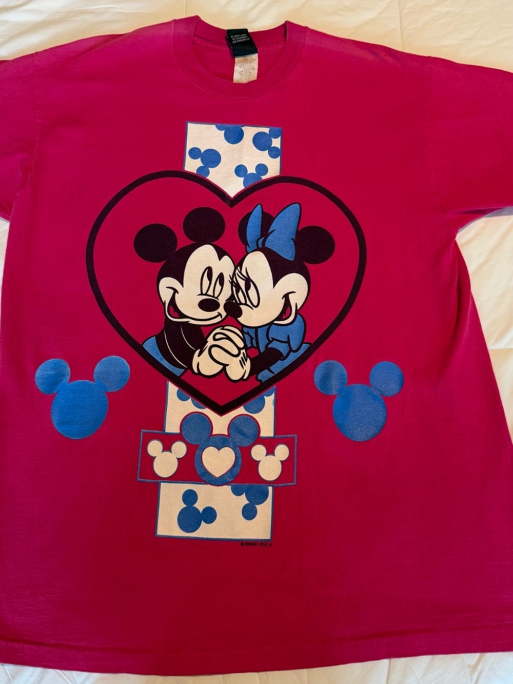 Vintage Disney Minnie & Mickey Heart Graphic T‑Shirt - Pink